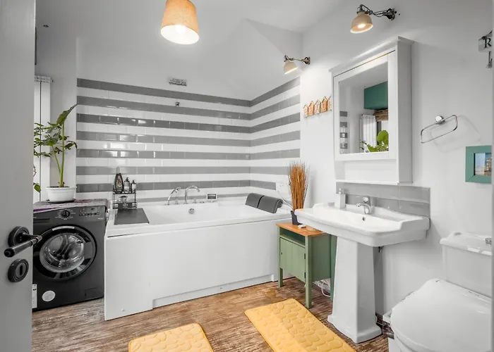 Luxurious Downtown Penthouse With Spectacular Panorama