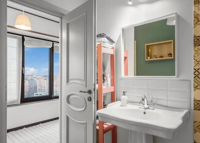 Luxurious Downtown Penthouse With Spectacular Panorama