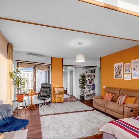 Luxurious Downtown Penthouse With Spectacular Panorama Bukarest