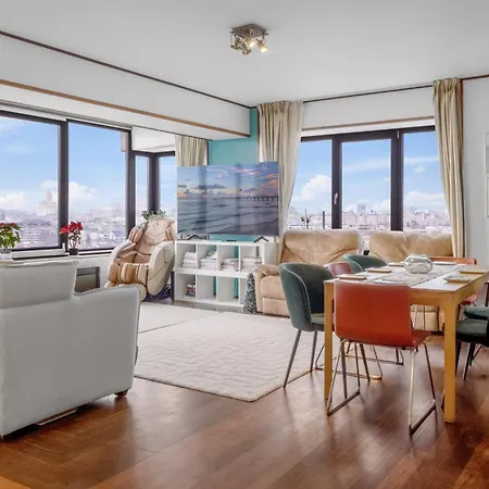 Luxurious Downtown Penthouse With Spectacular Panorama *