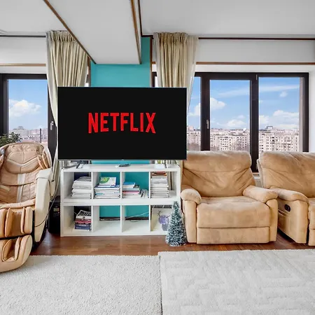 Luxurious Downtown Penthouse With Spectacular Panorama