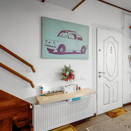 Luxurious Downtown Penthouse With Spectacular Panorama *