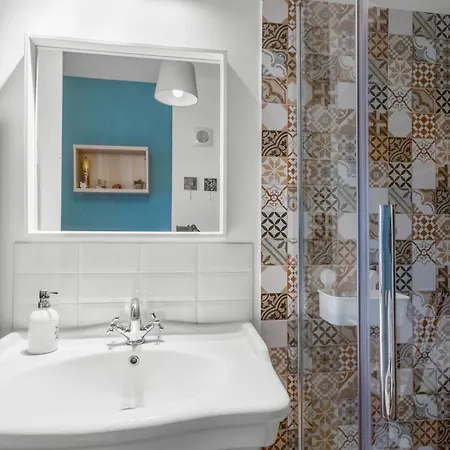 Luxurious Downtown Penthouse With Spectacular Panorama * Bükreş