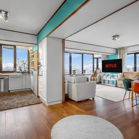 Luxurious Downtown Penthouse With Spectacular Panorama * Bükreş