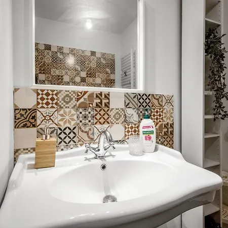 Apartment Luxurious Downtown Penthouse With Spectacular Panorama *