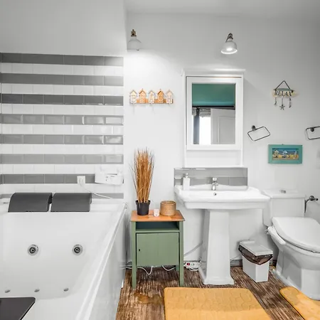 Luxurious Downtown Penthouse With Spectacular Panorama Daire